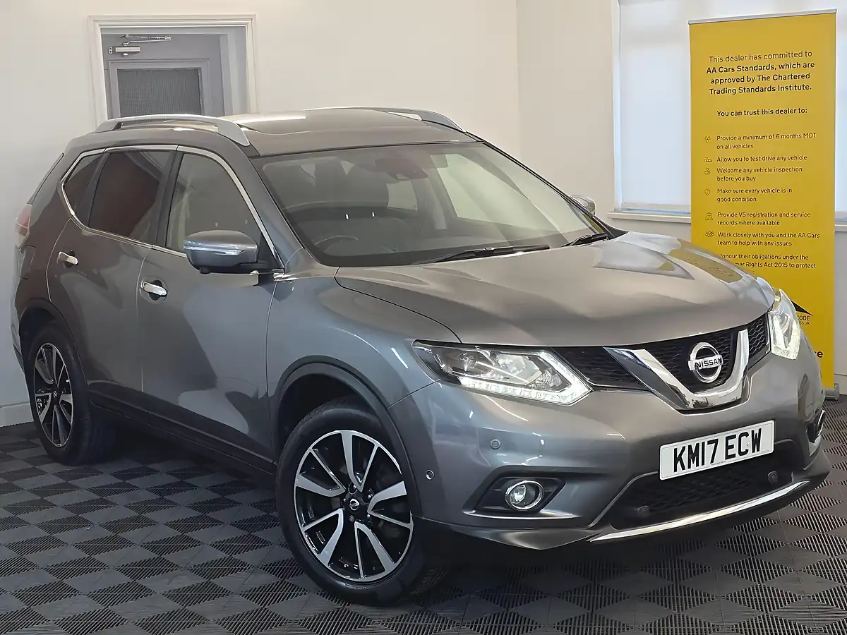 Used 2017 Nissan X-Trail Tekna Xtron Grey - Interior and Exterior details 3