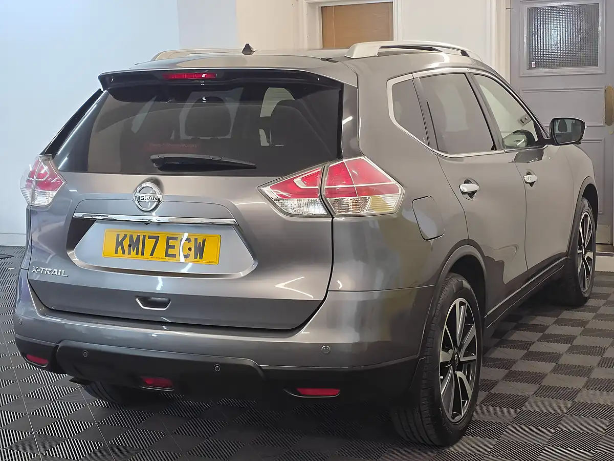 Used 2017 Nissan X-Trail Tekna Xtron Grey - Interior and Exterior details 4