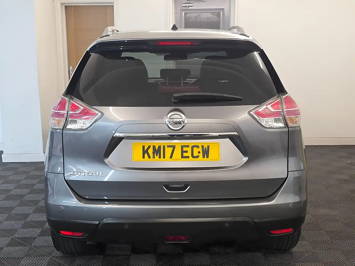 Used 2017 Nissan X-Trail Tekna Xtron Grey - Interior and Exterior details 5