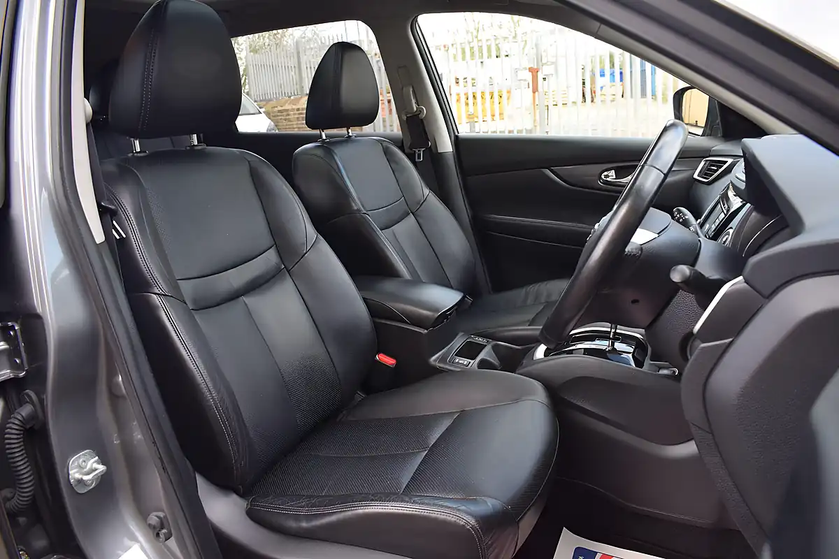 Used 2017 Nissan X-Trail Tekna Xtron Grey - Interior and Exterior details 8