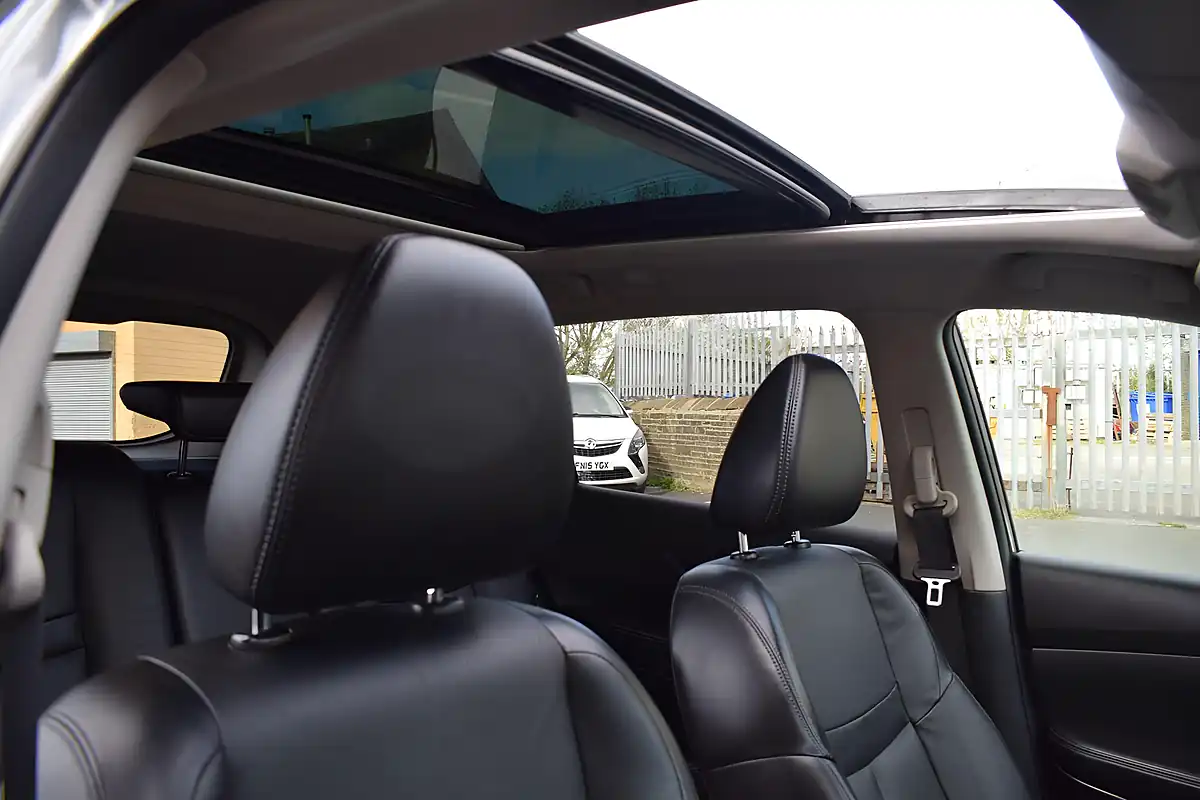 Used 2017 Nissan X-Trail Tekna Xtron Grey - Interior and Exterior details 9