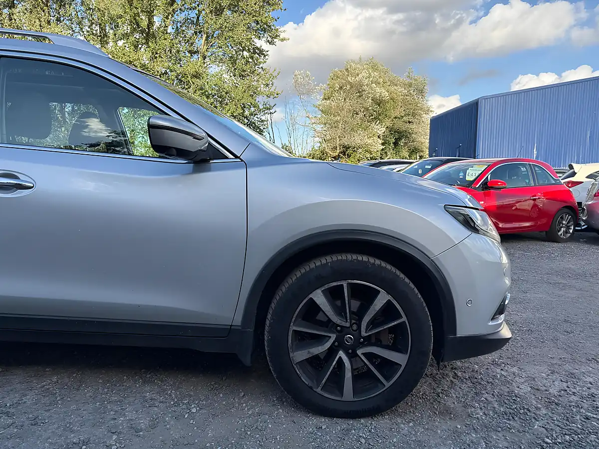 Used 2017 Nissan X-Trail Tekna Xtron Silver - Interior and Exterior details 18