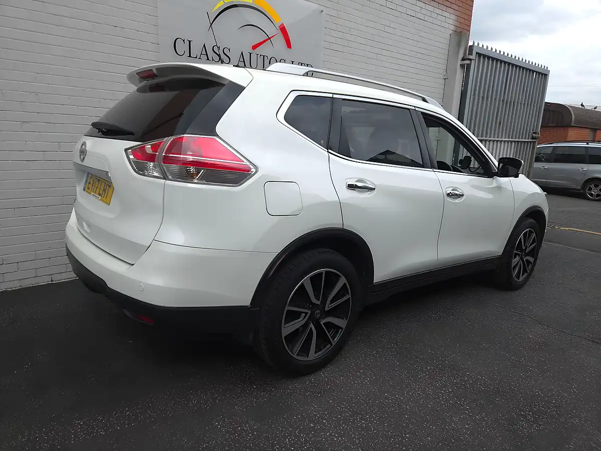 Used 2017 Nissan X-Trail Tekna Xtron White - Interior and Exterior details 10
