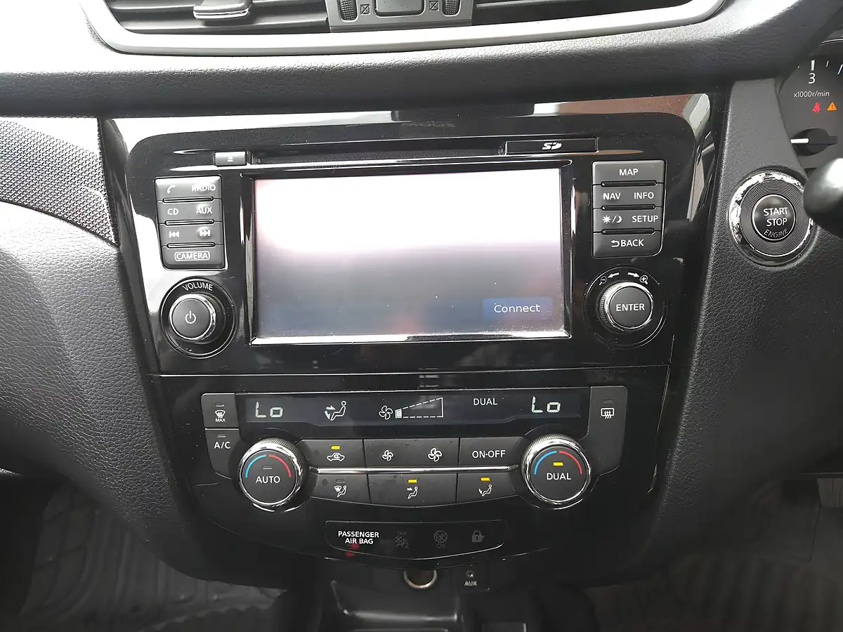 Used 2017 Nissan X-Trail Tekna Xtron White - Interior and Exterior details 20