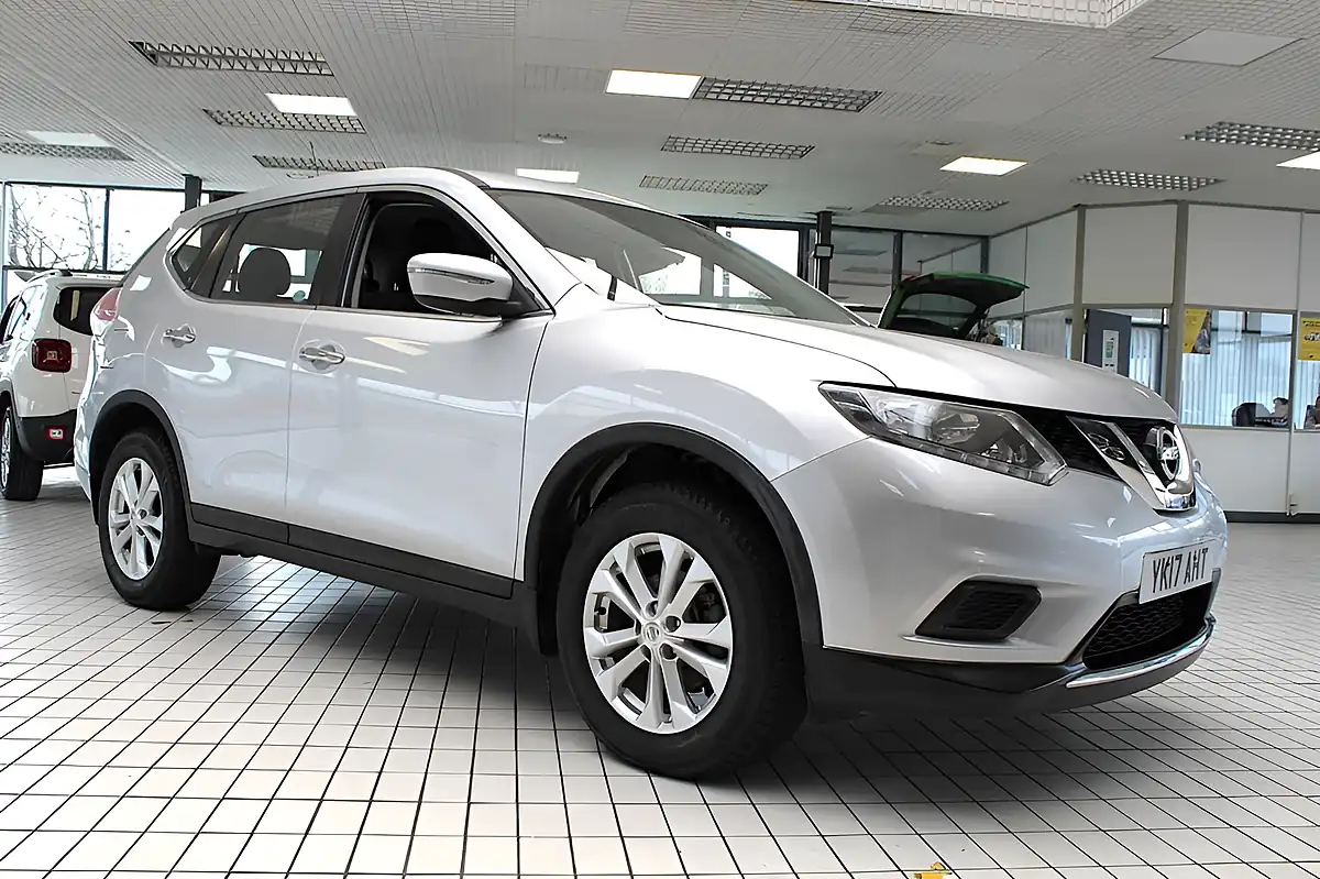 Used 2017 Nissan X-Trail Visia Silver - Interior and Exterior details 10
