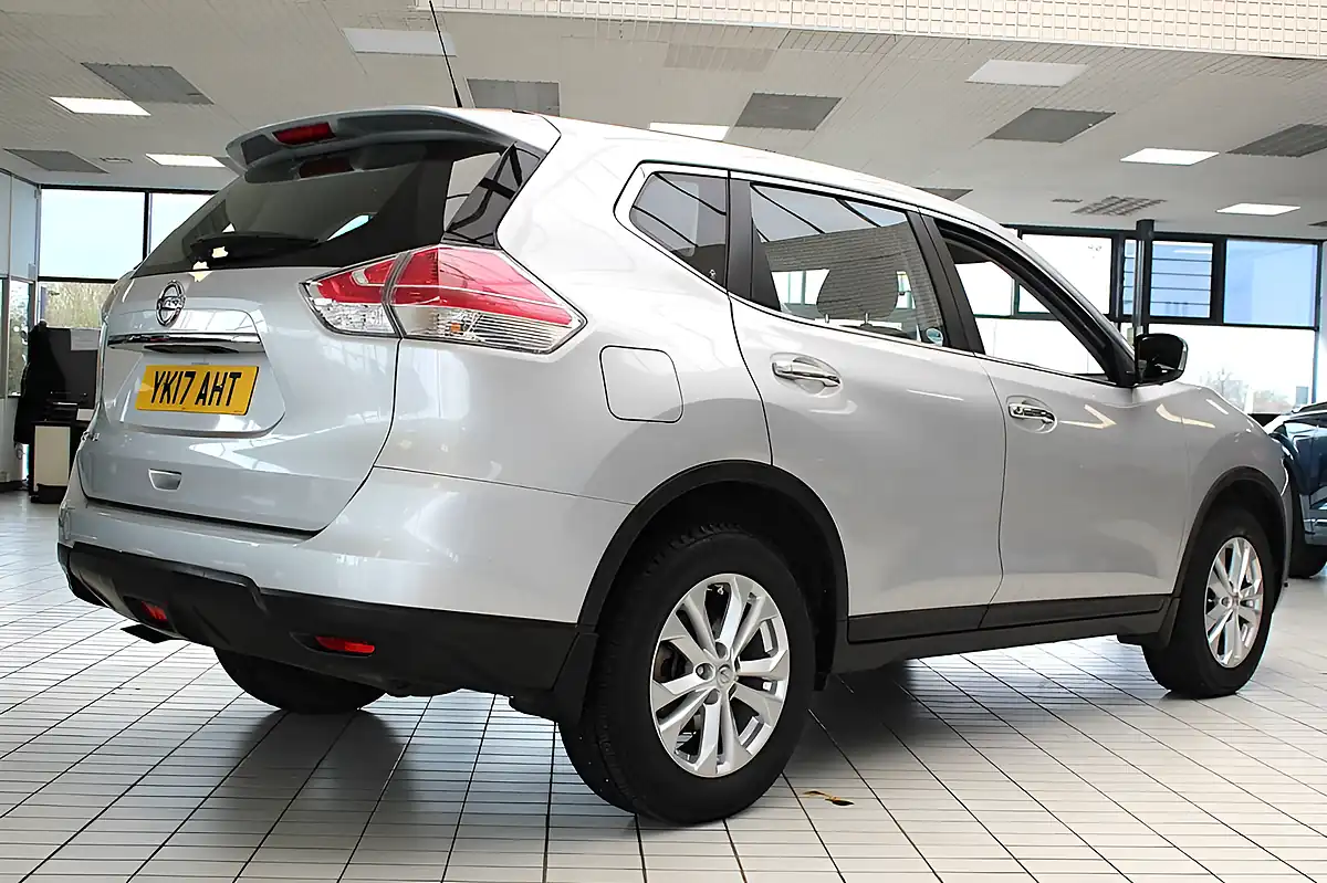 Used 2017 Nissan X-Trail Visia Silver - Interior and Exterior details 13
