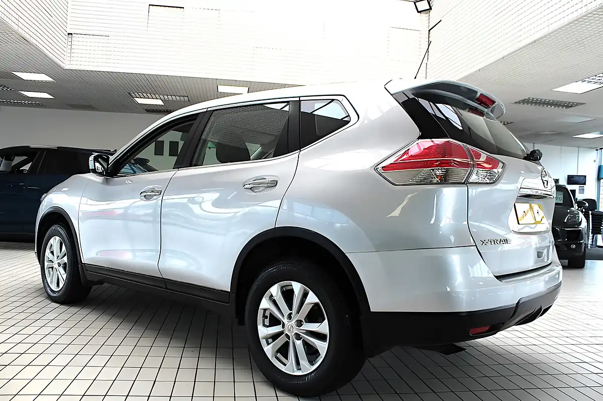 Used 2017 Nissan X-Trail Visia Silver - Interior and Exterior details 18