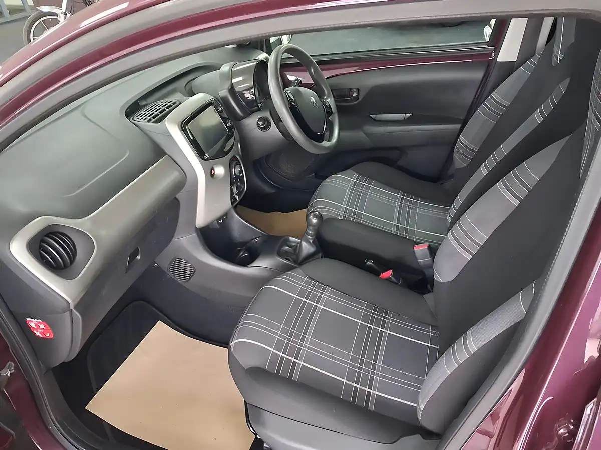 Used 2017 Peugeot 108 Active Purple - Interior and Exterior details 8