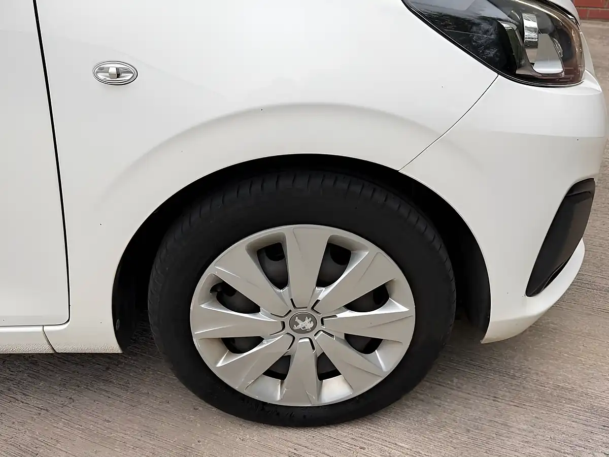 Used 2017 Peugeot 108 Active White - Interior and Exterior details 17