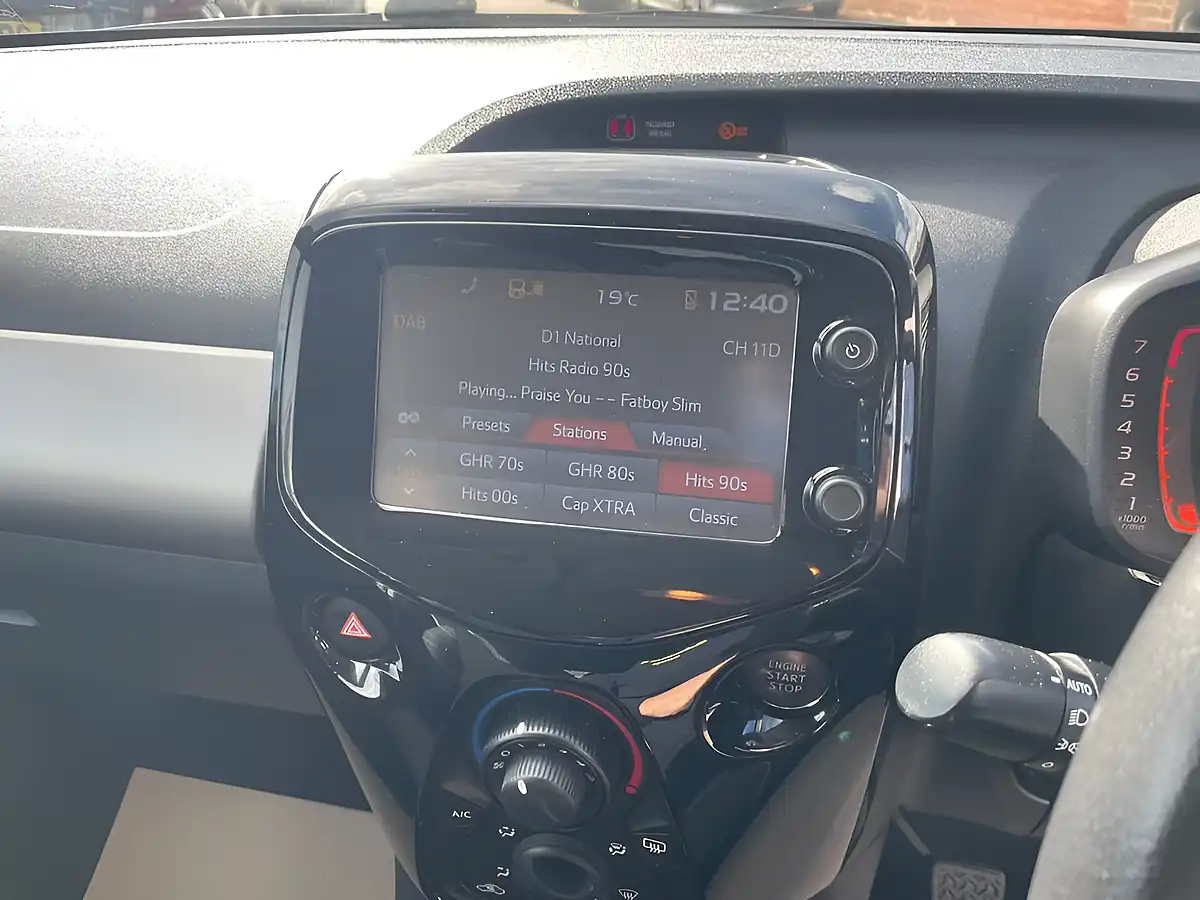 Used 2017 Peugeot 108 Allure Purple - Interior and Exterior details 13