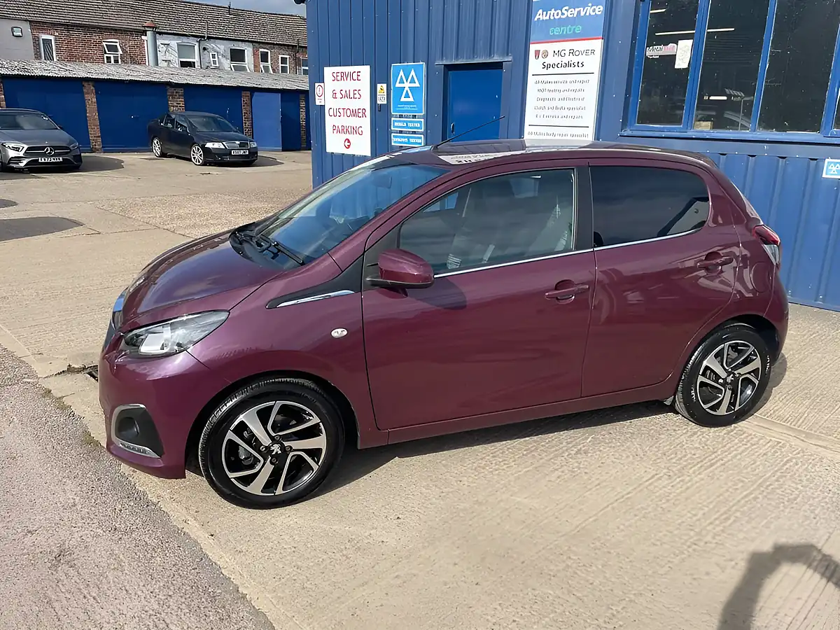 Used 2017 Peugeot 108 Allure Purple - Interior and Exterior details 7