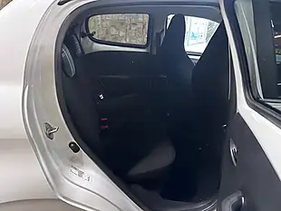 Used 2017 Peugeot 108 Allure White - Interior and Exterior details 16