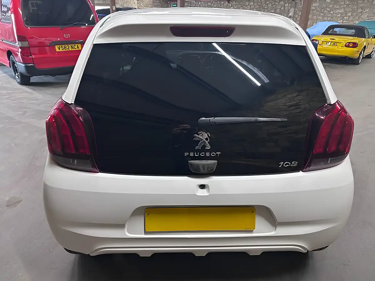 Used 2017 Peugeot 108 Allure White - Interior and Exterior details 4