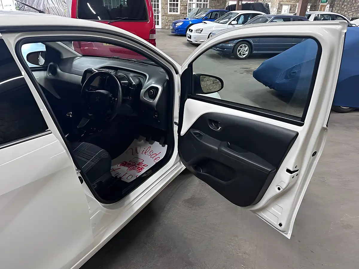 Used 2017 Peugeot 108 Allure White - Interior and Exterior details 8