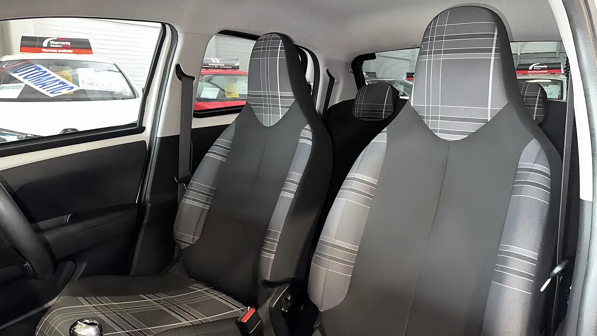 Used 2017 Peugeot 108 Allure White - Interior and Exterior details 11