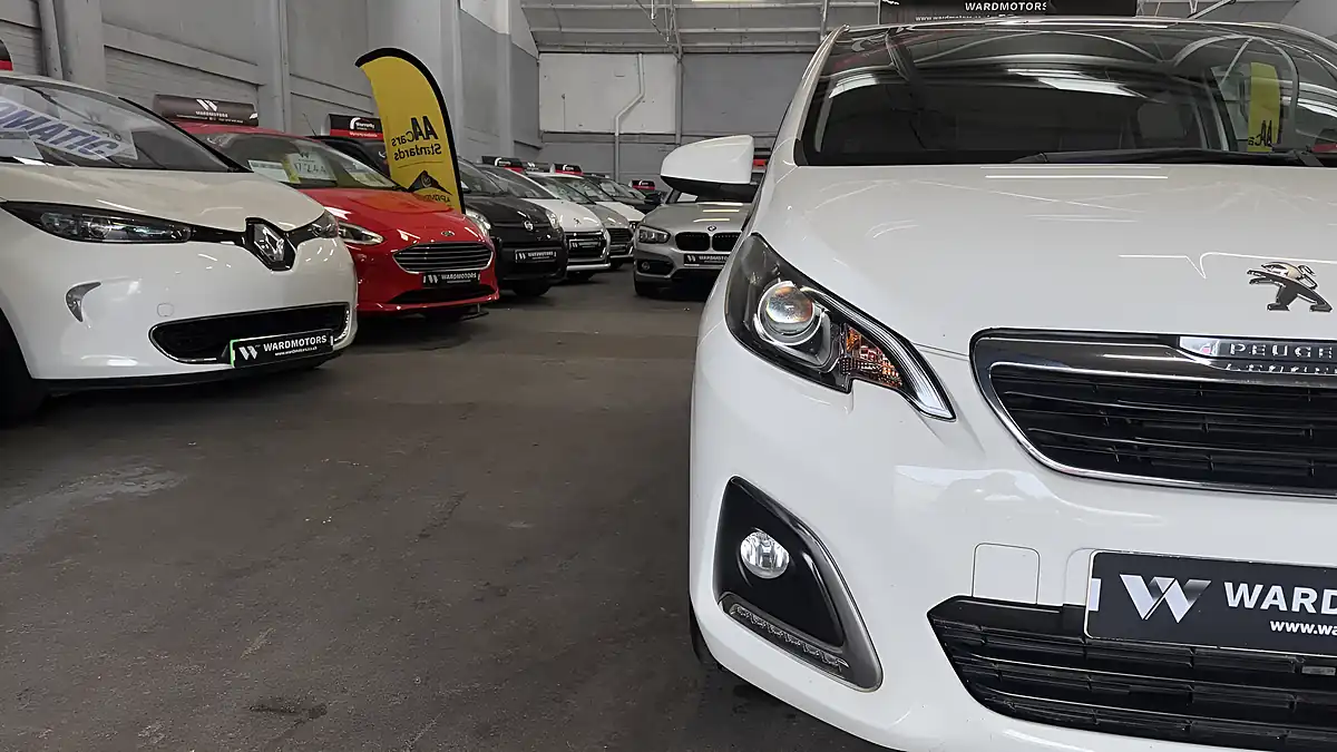 Used 2017 Peugeot 108 Allure White - Interior and Exterior details 14