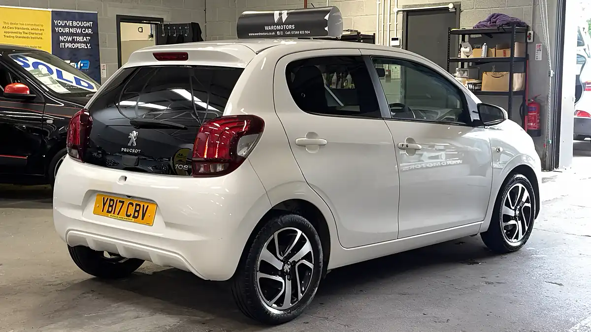 Used 2017 Peugeot 108 Allure White - Interior and Exterior details 5