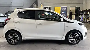 Used 2017 Peugeot 108 Allure White - Interior and Exterior details 8