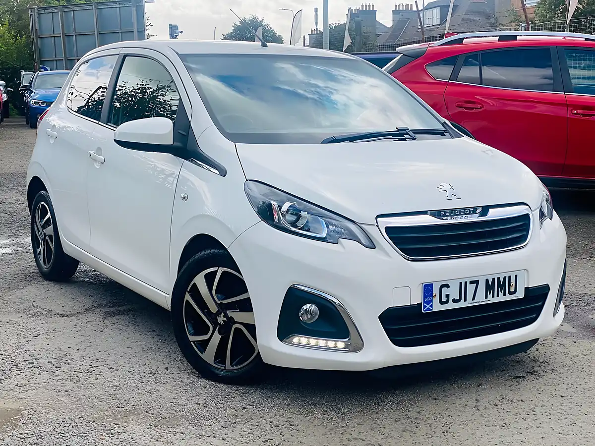Used 2017 Peugeot 108 Allure White - Front View