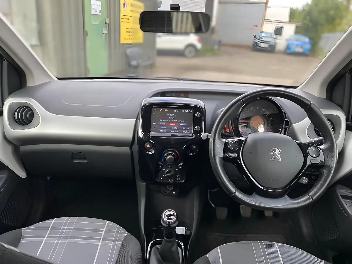 Used 2017 Peugeot 108 Allure White - Interior and Exterior details 15
