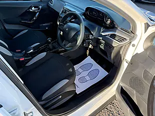 Used 2017 Peugeot 2008 Access (a/C) White - Interior and Exterior details 12