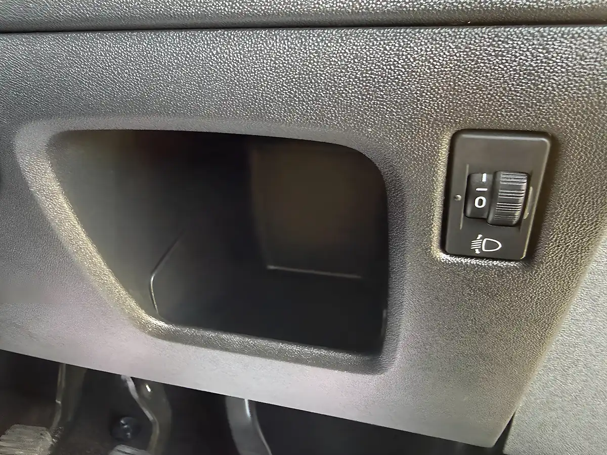 Used 2017 Peugeot 2008 Access (a/C) White - Interior and Exterior details 17
