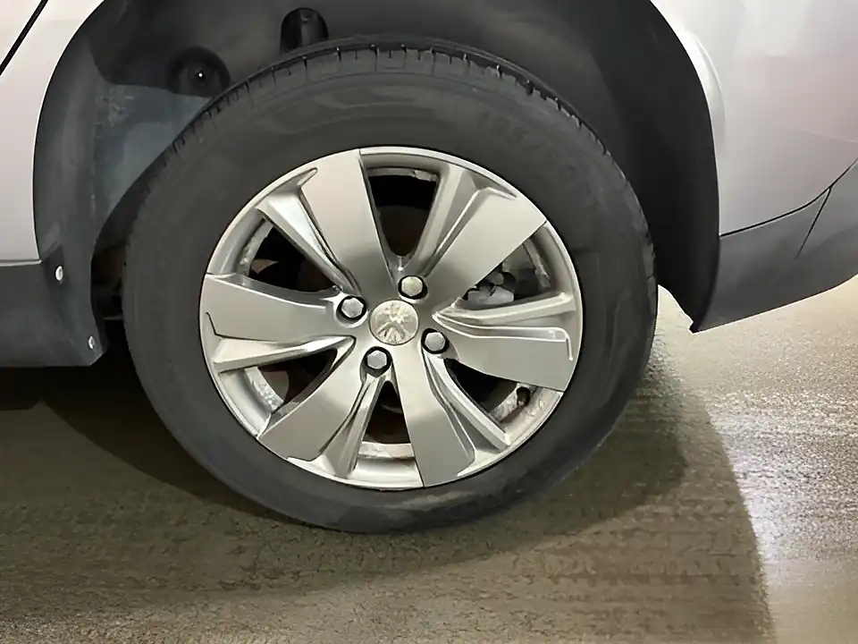 Used 2017 Peugeot 2008 Active Grey - Interior and Exterior details 14