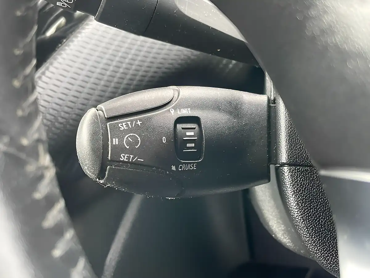 Used 2017 Peugeot 2008 Active Red - Interior and Exterior details 20