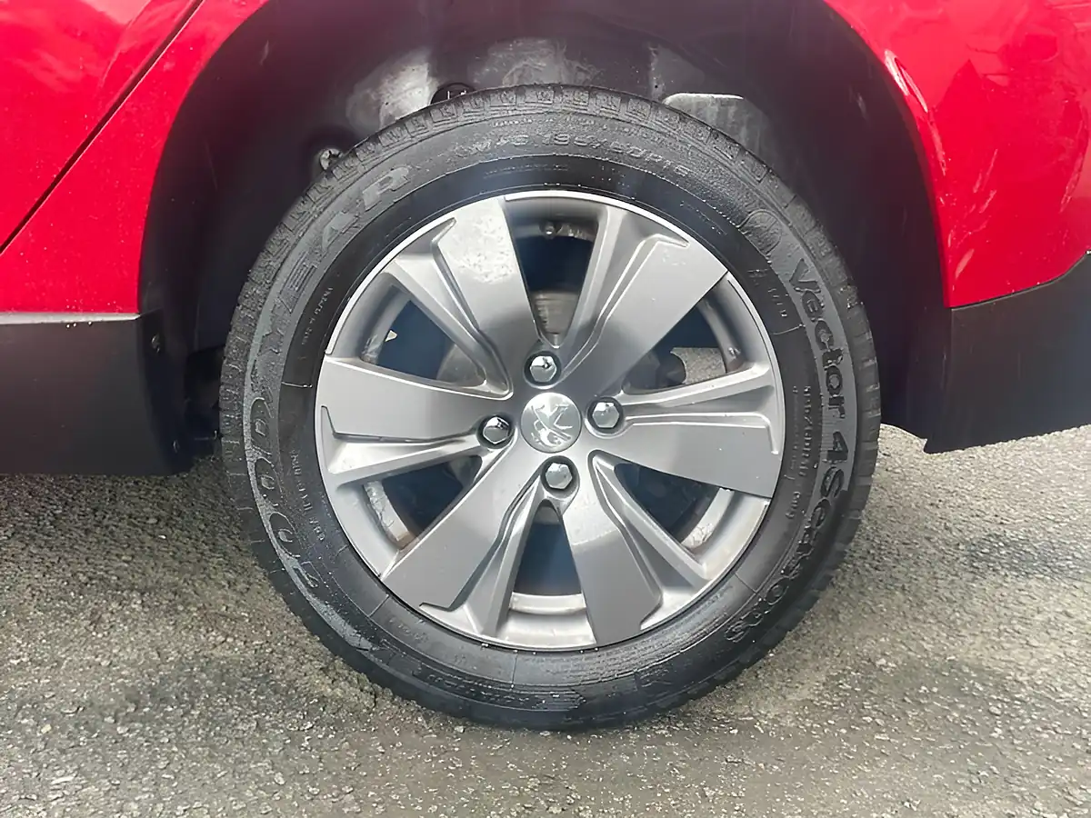 Used 2017 Peugeot 2008 Active Red - Interior and Exterior details 5