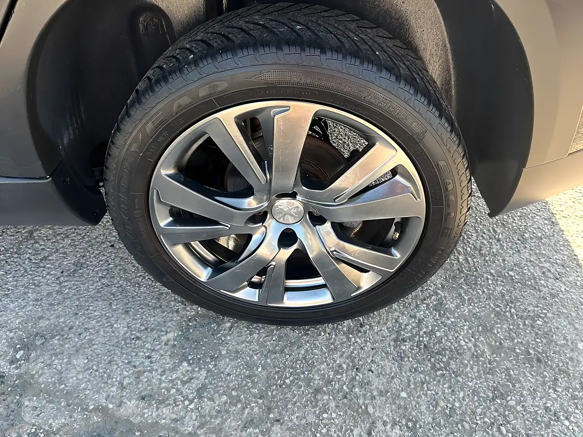 Used 2017 Peugeot 2008 Allure Black - Interior and Exterior details 18