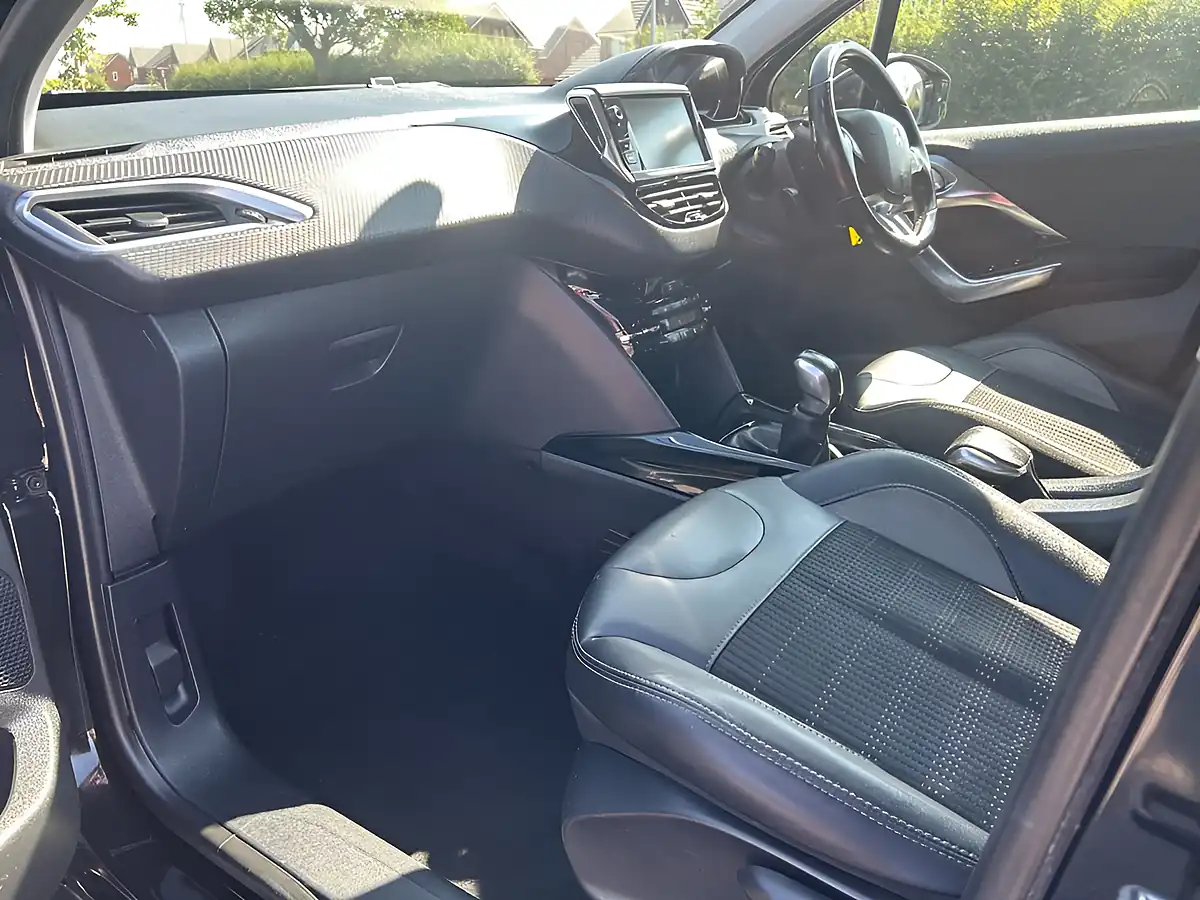 Used 2017 Peugeot 2008 Allure Black - Interior and Exterior details 6