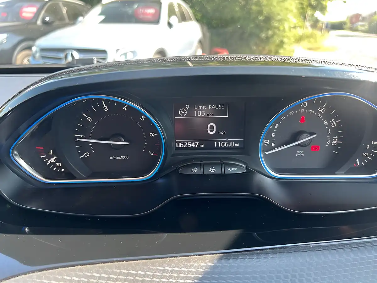 Used 2017 Peugeot 2008 Allure Black - Interior and Exterior details 8
