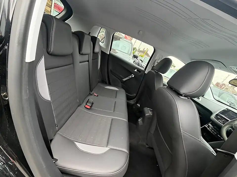Used 2017 Peugeot 2008 Allure Black - Interior and Exterior details 8