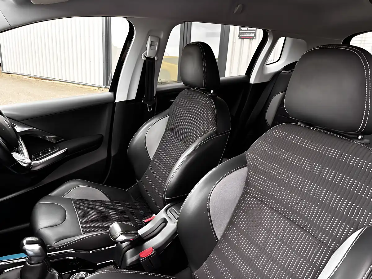 Used 2017 Peugeot 2008 Allure Black - Interior and Exterior details 16