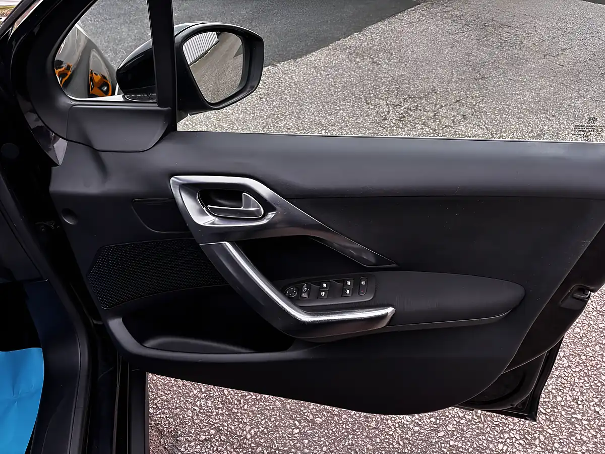Used 2017 Peugeot 2008 Allure Black - Interior and Exterior details 20