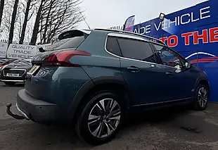 Used 2017 Peugeot 2008 Allure Green - Interior and Exterior details 10