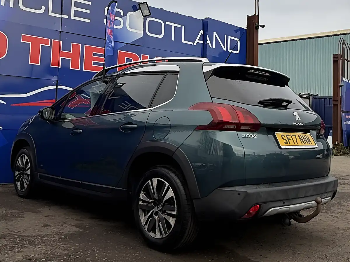 Used 2017 Peugeot 2008 Allure Green - Interior and Exterior details 12