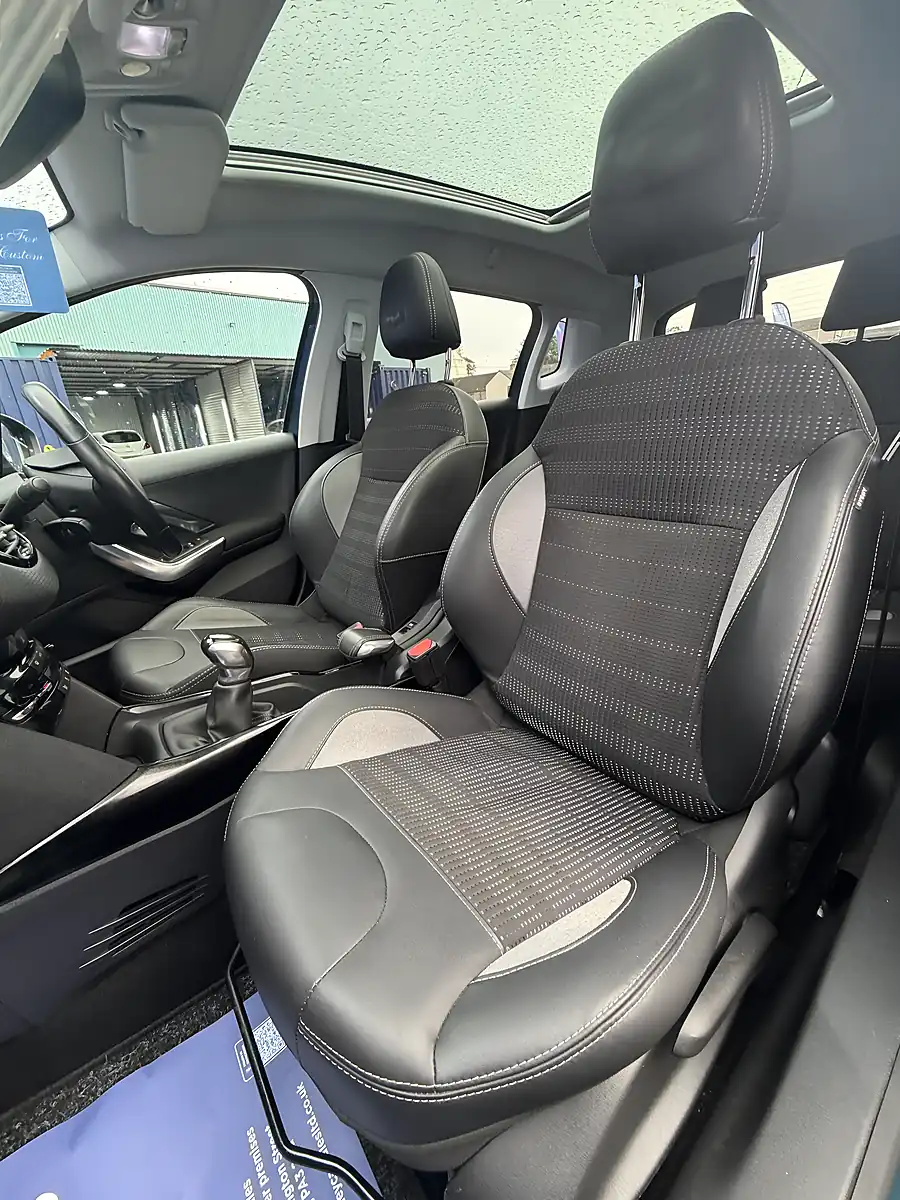 Used 2017 Peugeot 2008 Allure Green - Interior and Exterior details 14