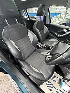 Used 2017 Peugeot 2008 Allure Green - Interior and Exterior details 15