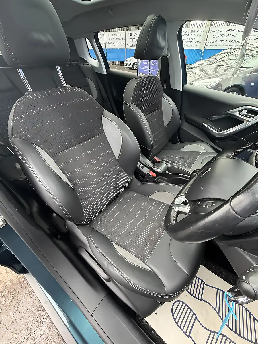 Used 2017 Peugeot 2008 Allure Green - Interior and Exterior details 15