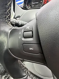 Used 2017 Peugeot 2008 Allure Green - Interior and Exterior details 18