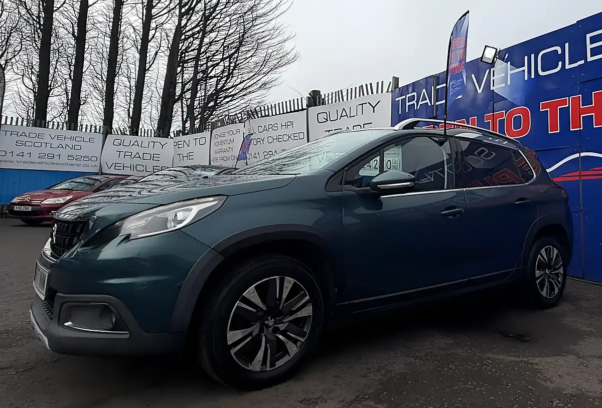 Used 2017 Peugeot 2008 Allure Green - Interior and Exterior details 2