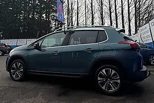 Used 2017 Peugeot 2008 Allure Green - Interior and Exterior details 3