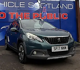 Used 2017 Peugeot 2008 Allure Green - Interior and Exterior details 5
