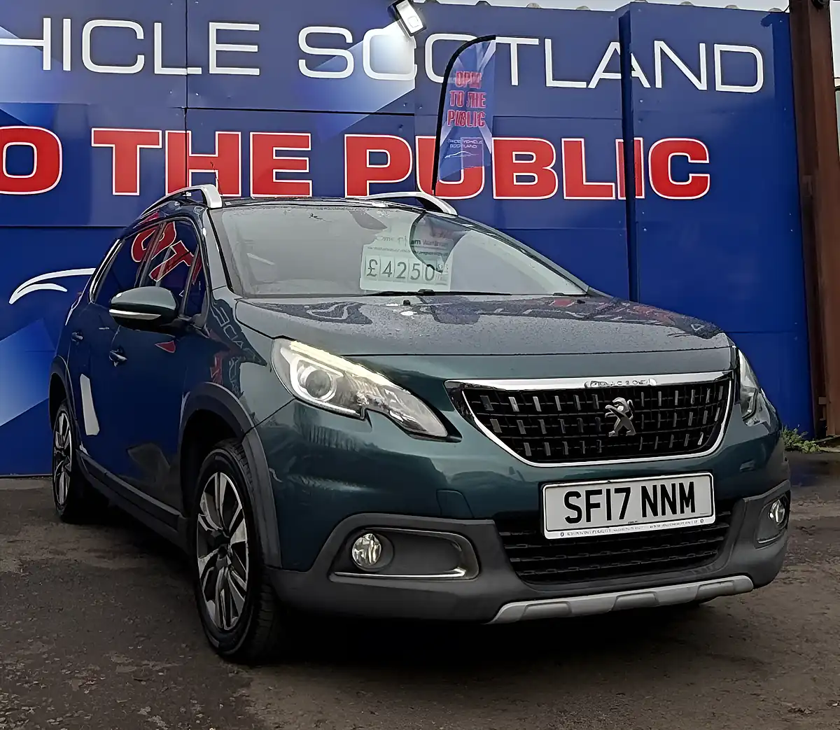 Used 2017 Peugeot 2008 Allure Green - Interior and Exterior details 5