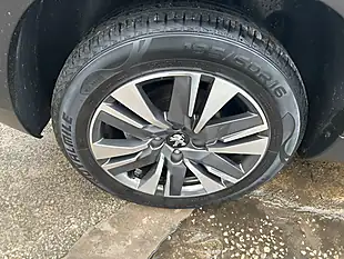 Used 2017 Peugeot 2008 Allure Grey - Interior and Exterior details 14