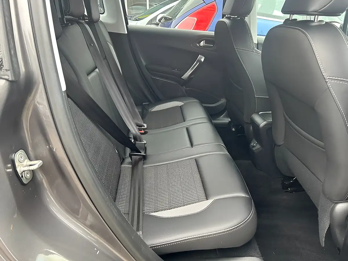 Used 2017 Peugeot 2008 Allure Grey - Interior and Exterior details 5