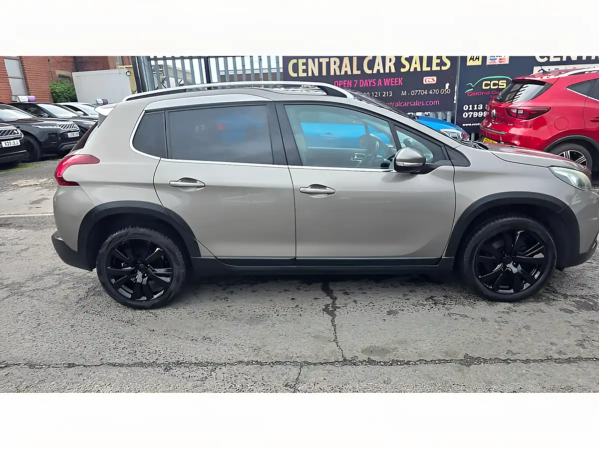 Used 2017 Peugeot 2008 Allure Grey - Interior and Exterior details 3