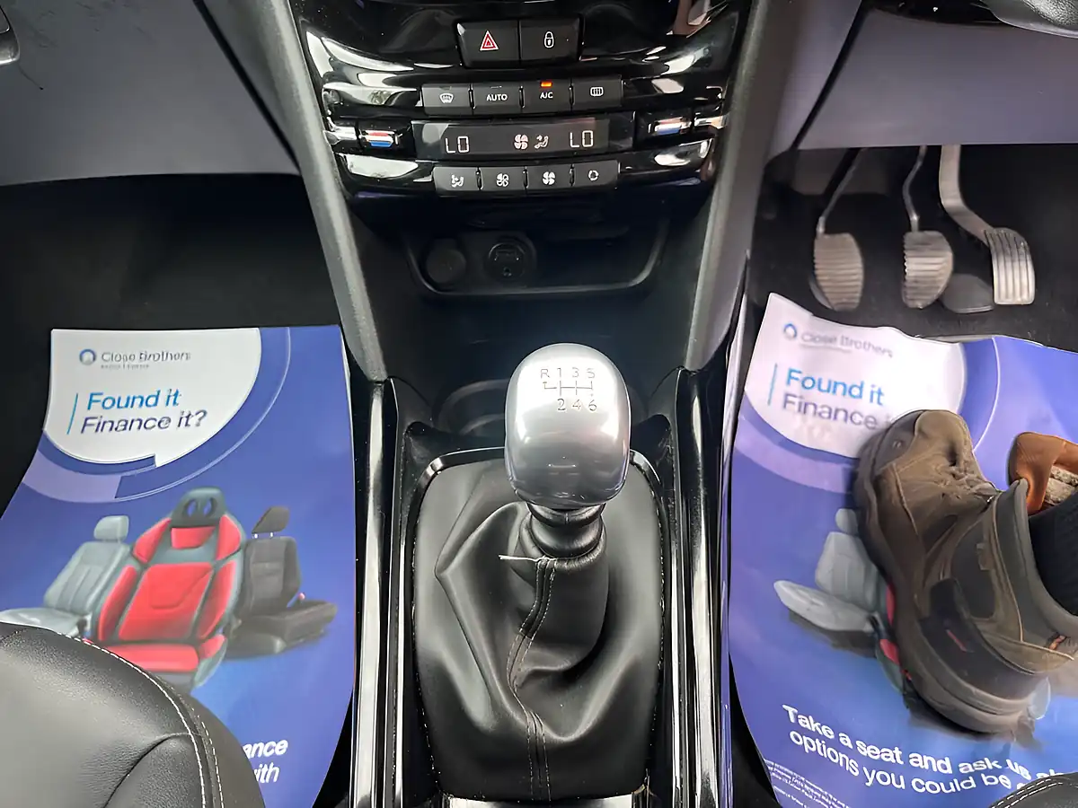 Used 2017 Peugeot 2008 Allure Grey - Interior and Exterior details 17
