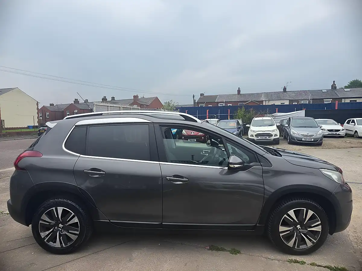 Used 2017 Peugeot 2008 Allure Grey - Interior and Exterior details 8